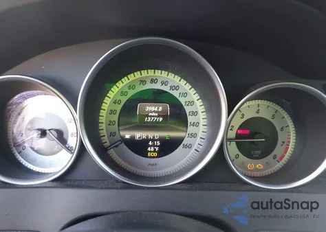 2013 Mercedes-Benz C 300 Sport 4Matic z USA, uszkodzony, nr VIN WDDGF8AB8DR266742